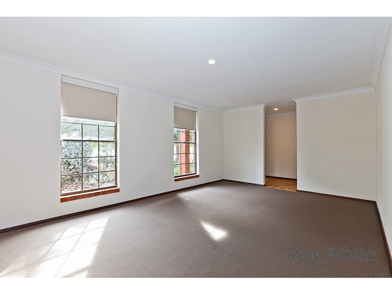 17 Lawrence Way, Samson WA 6163