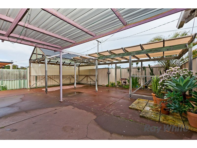 17 Lawrence Way, Samson WA 6163