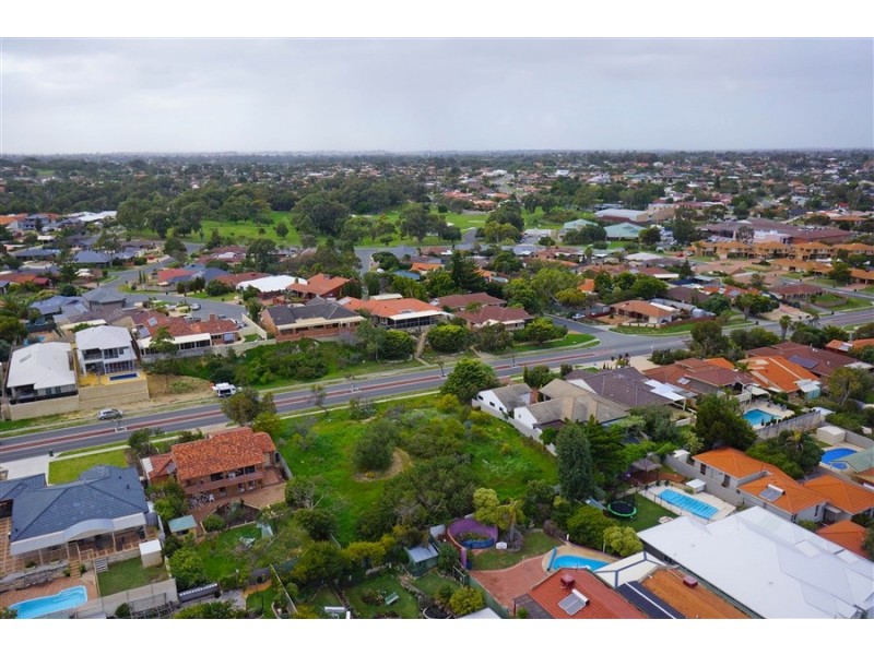 62 Dampier Avenue, Mullaloo WA 6027