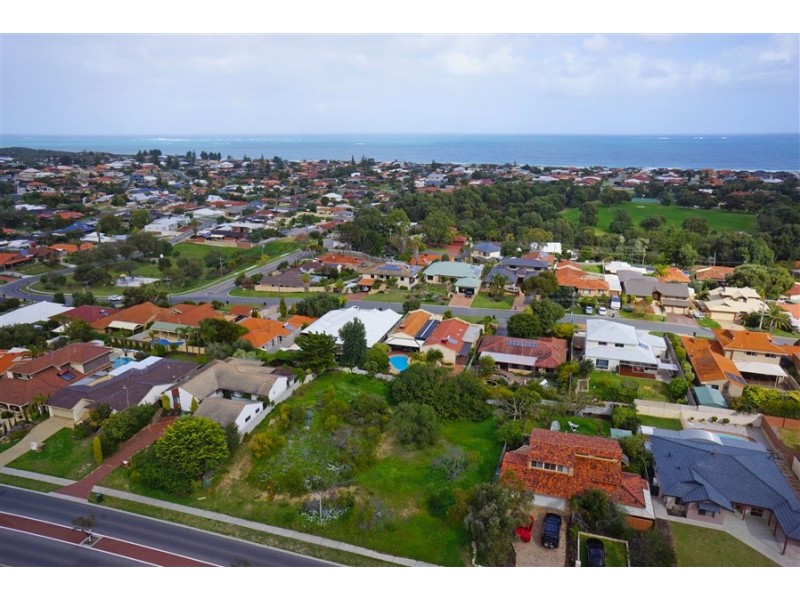 62 Dampier Avenue, Mullaloo WA 6027