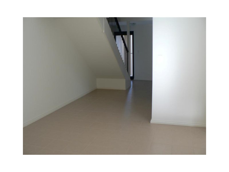 25/9 Healy Road, Hamilton Hill WA 6163