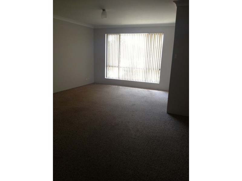 32 Sciano Avenue, Success WA 6164