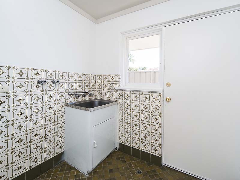 6 Bellairs Road, Kardinya WA 6163