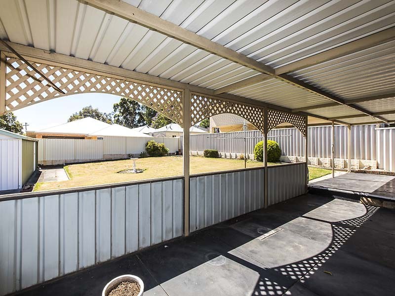 8 Burney Court, Kardinya WA 6163