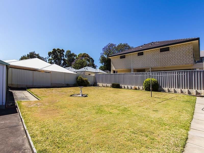 8 Burney Court, Kardinya WA 6163