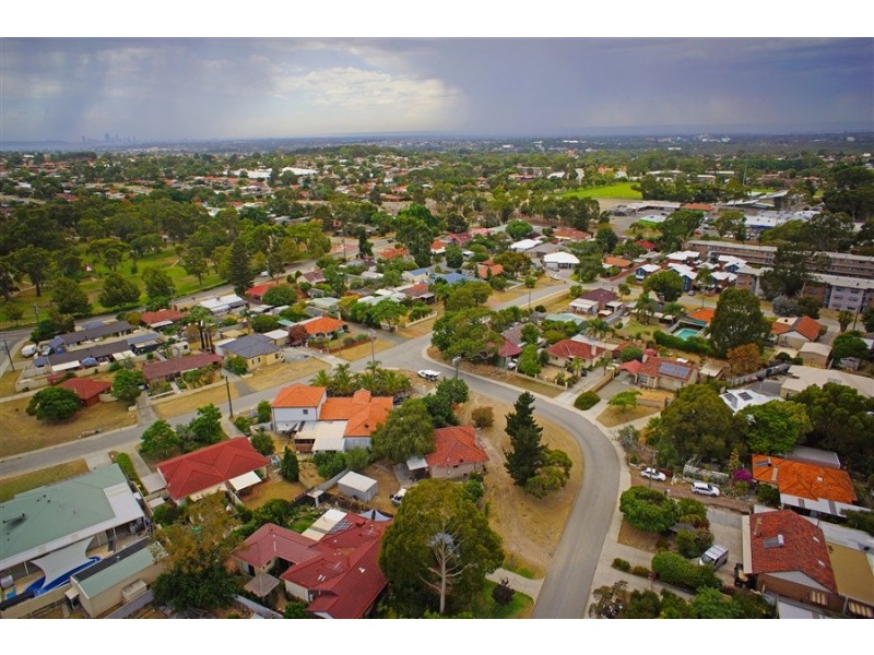 16 Goneril Way, Coolbellup WA 6163