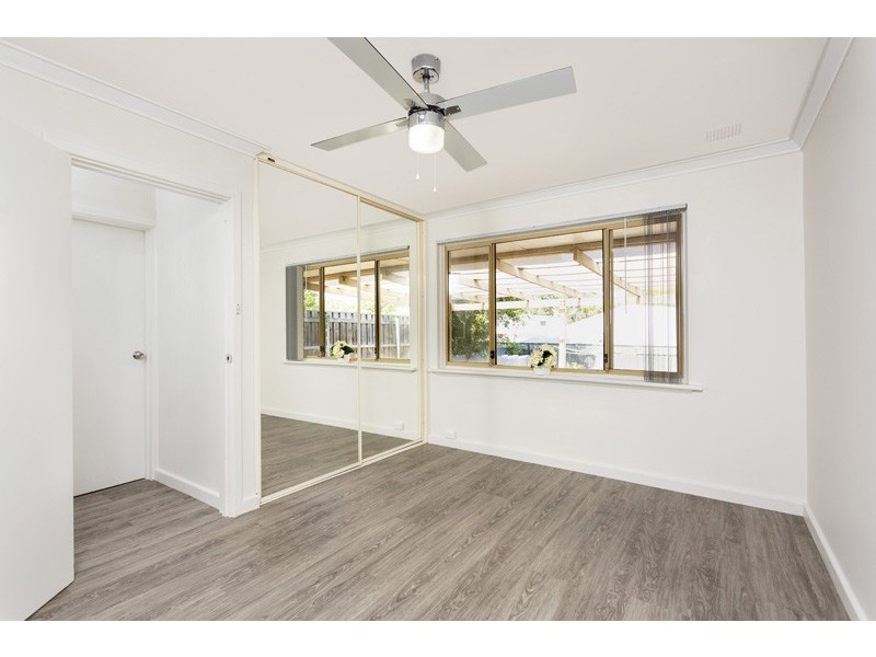 9B Bedwell Crescent, Booragoon WA 6154