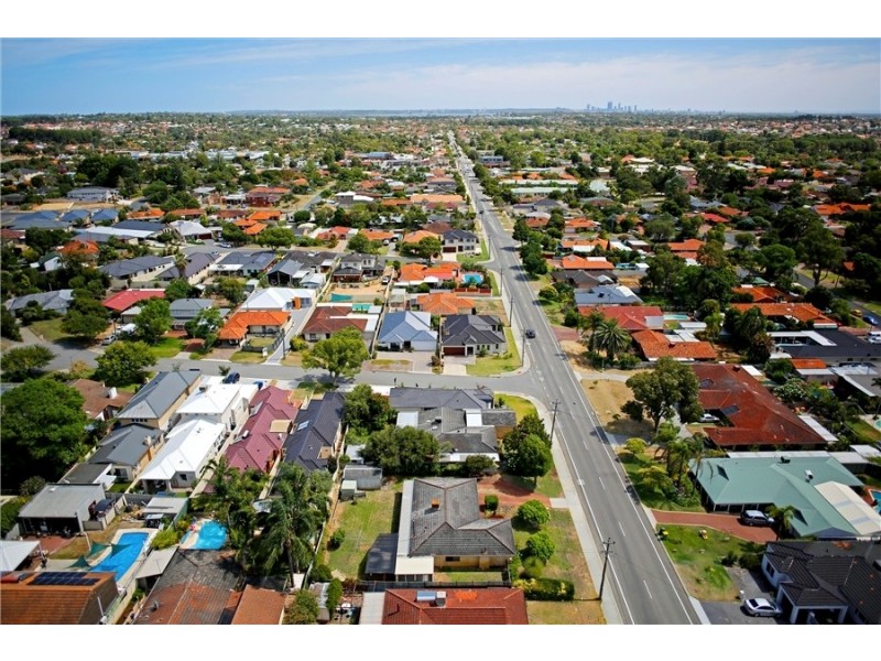 111 Gilbertson Road, Kardinya WA 6163