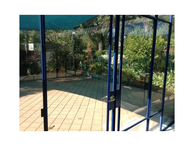 25 Ralston Rd, Kardinya WA 6163