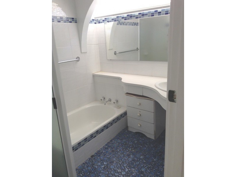 25 Ralston Rd, Kardinya WA 6163