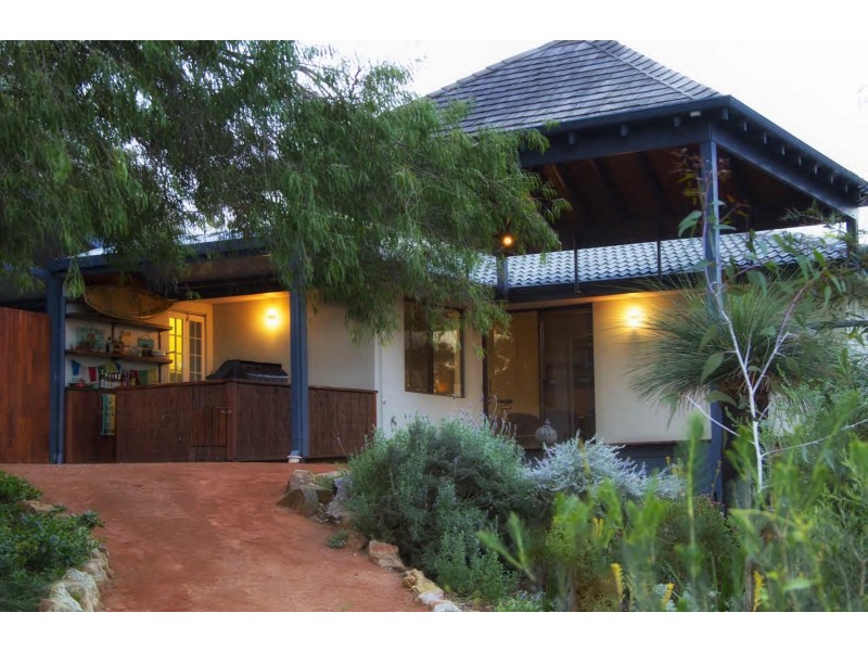 6 Moennich Court, Coolbellup WA 6163