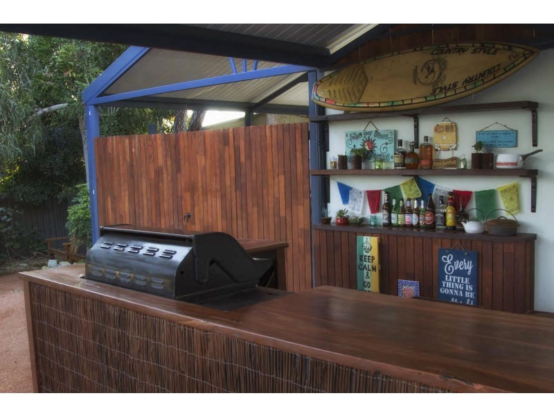 6 Moennich Court, Coolbellup WA 6163