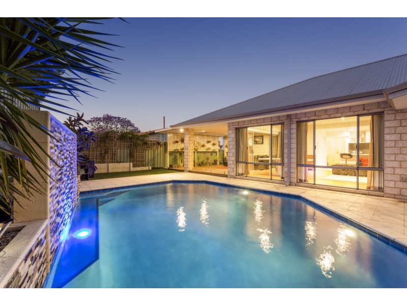 14A Walker Court, Kardinya WA 6163