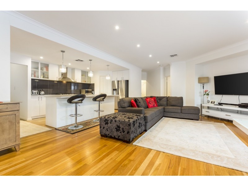 14A Walker Court, Kardinya WA 6163