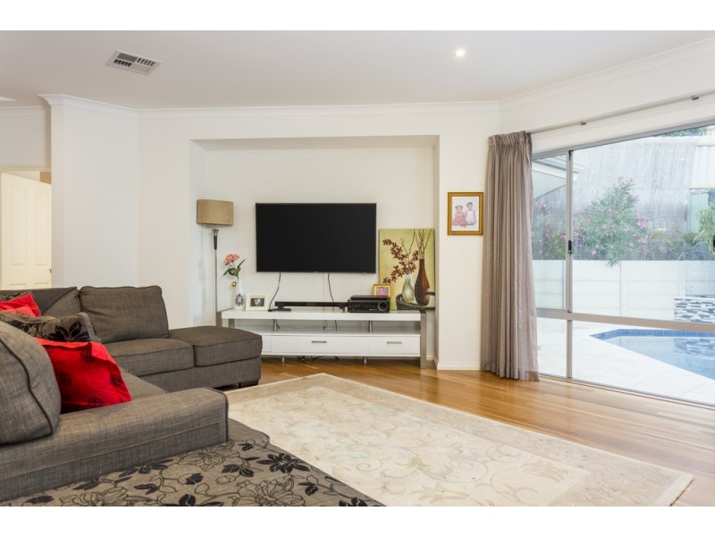 14A Walker Court, Kardinya WA 6163