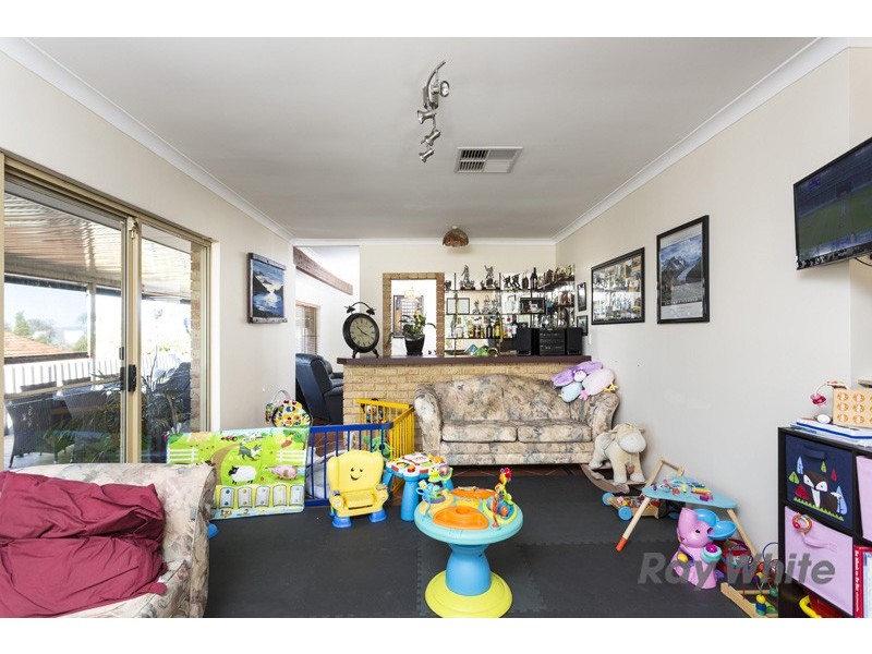 37 Merrifield Circle, Leeming WA 6149