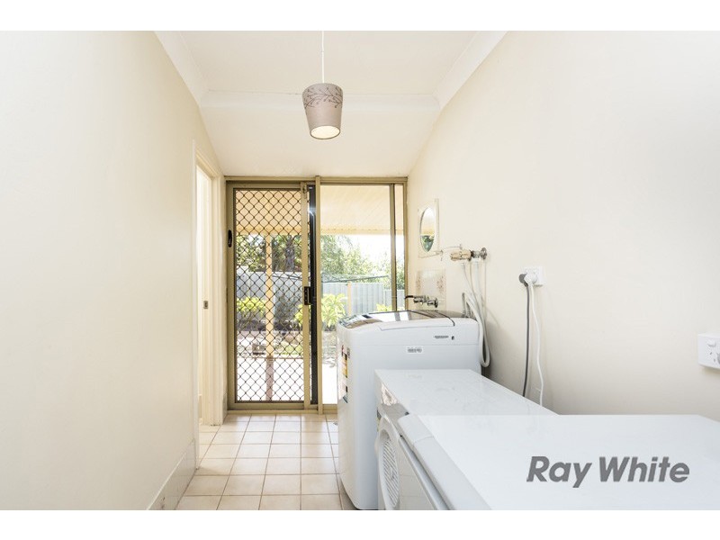 37 Merrifield Circle, Leeming WA 6149