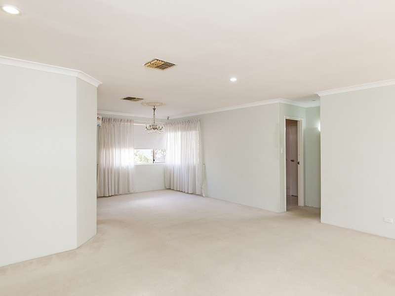 30 Wilkinson Gardens, Winthrop WA 6150