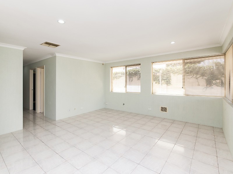 30 Wilkinson Gardens, Winthrop WA 6150