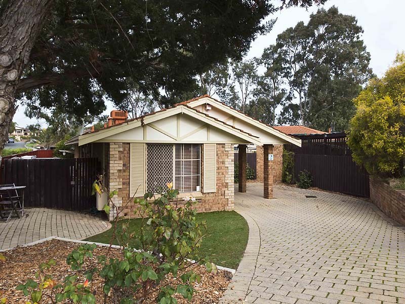 2 / 5 Wood Court, Kardinya WA 6163