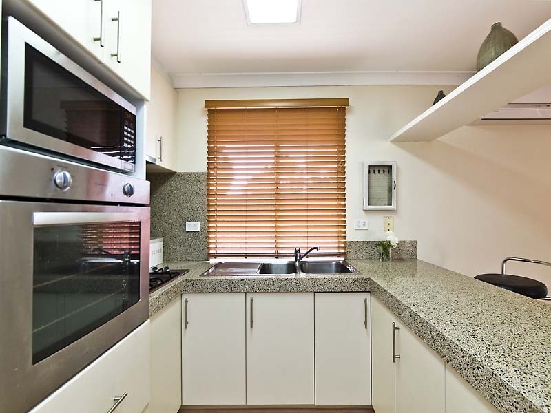 2 / 5 Wood Court, Kardinya WA 6163