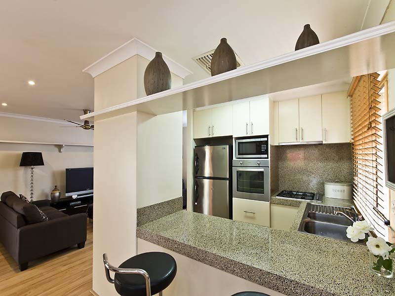 2 / 5 Wood Court, Kardinya WA 6163