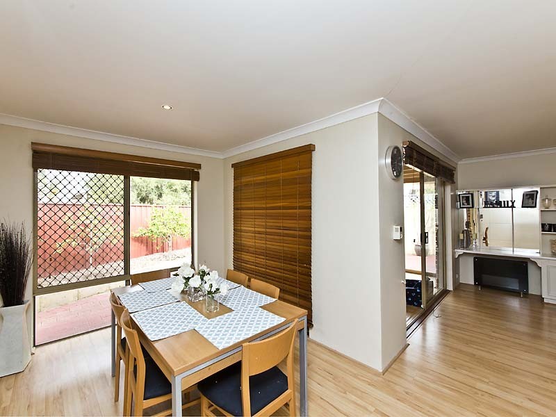 2 / 5 Wood Court, Kardinya WA 6163