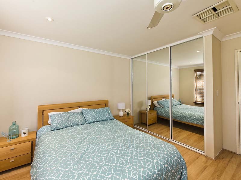 2 / 5 Wood Court, Kardinya WA 6163