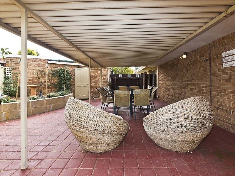 2 / 5 Wood Court, Kardinya WA 6163