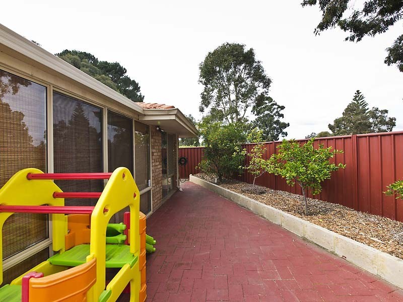 2 / 5 Wood Court, Kardinya WA 6163
