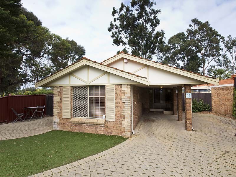 2 / 5 Wood Court, Kardinya WA 6163
