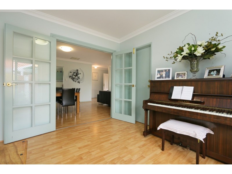 17a Madden Way, Brentwood WA 6153