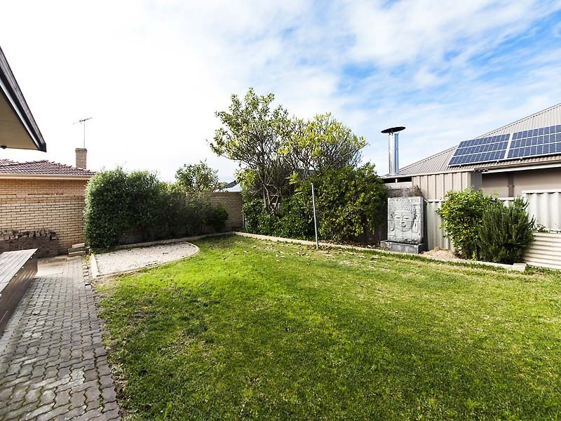 17 Rigby Avenue, Spearwood WA 6163