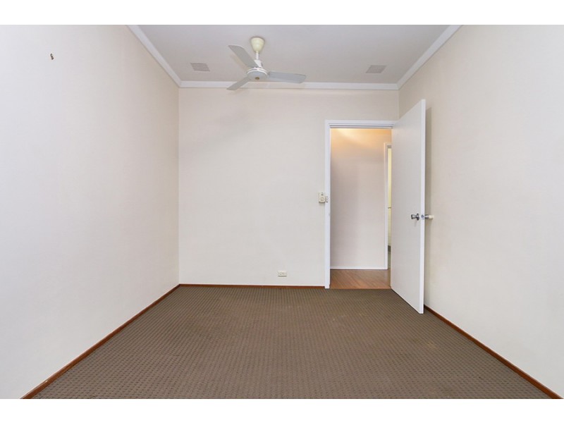 62 Davies Crescent, Kardinya WA 6163