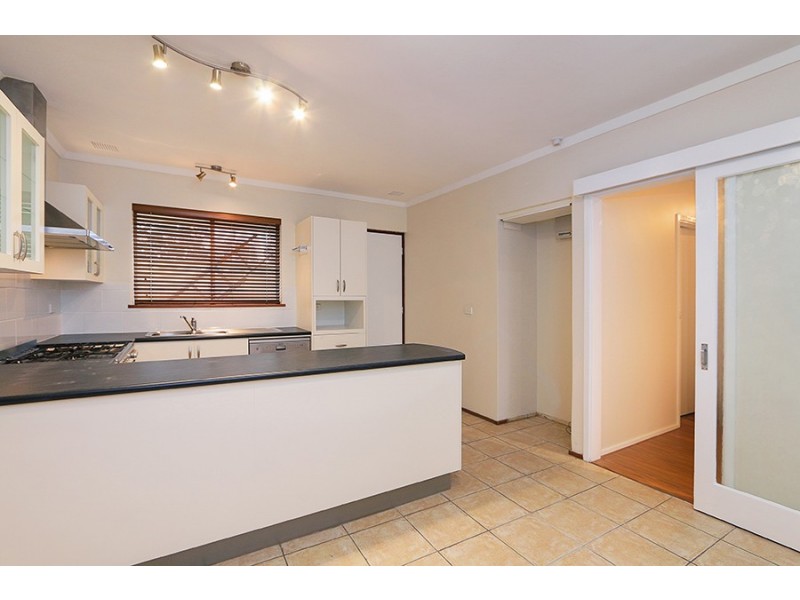 62 Davies Crescent, Kardinya WA 6163