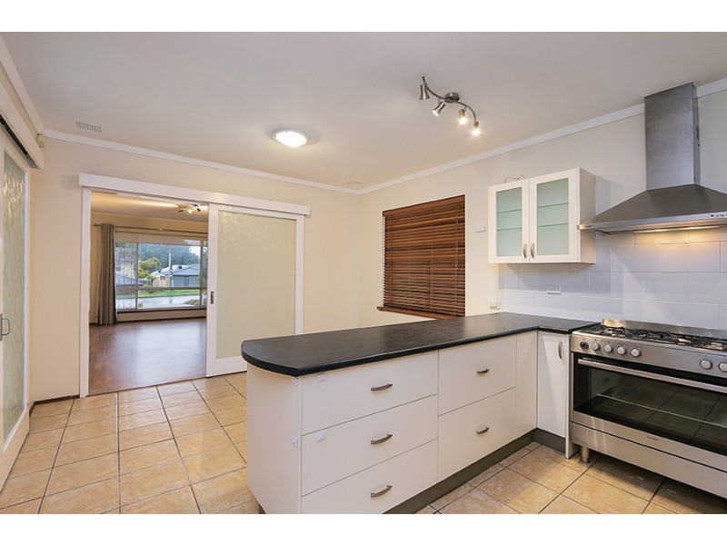 62 Davies Crescent, Kardinya WA 6163