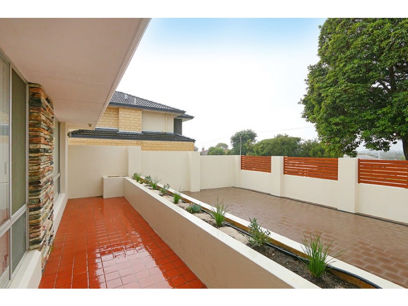 62 Davies Crescent, Kardinya WA 6163