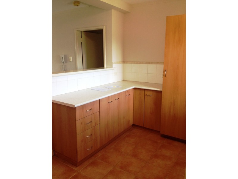 9/2 Gregory Way, Coolbellup WA 6163