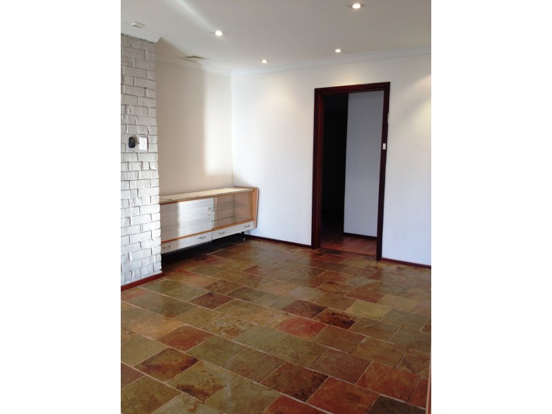 31B Loris Way, Kardinya WA 6163