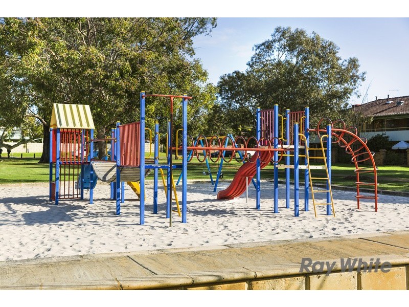 27 Mullings Way, Myaree WA 6154