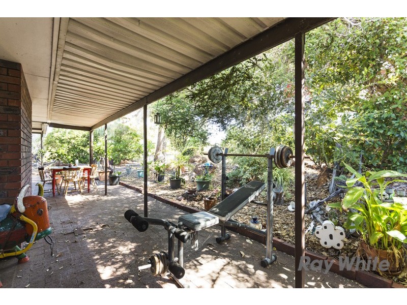 1 Gillett Drive, Kardinya WA 6163