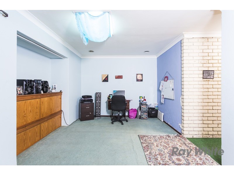 1 Gillett Drive, Kardinya WA 6163