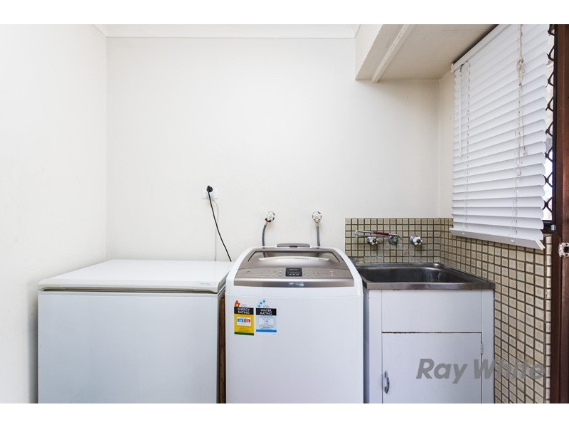 1 Gillett Drive, Kardinya WA 6163