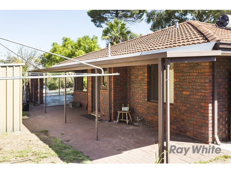 1 Gillett Drive, Kardinya WA 6163
