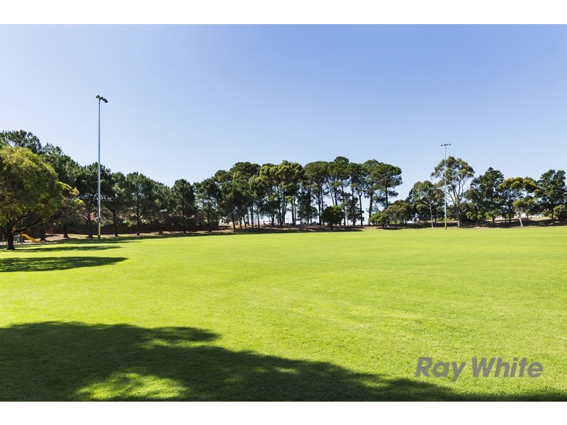 1 Gillett Drive, Kardinya WA 6163