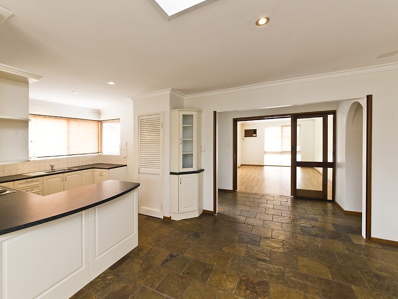 31 Piercy Way, Kardinya WA 6163