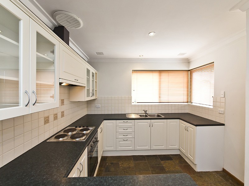 31 Piercy Way, Kardinya WA 6163