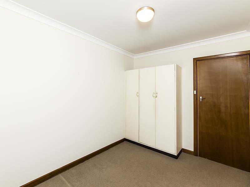 8 Burney Court, Kardinya WA 6163