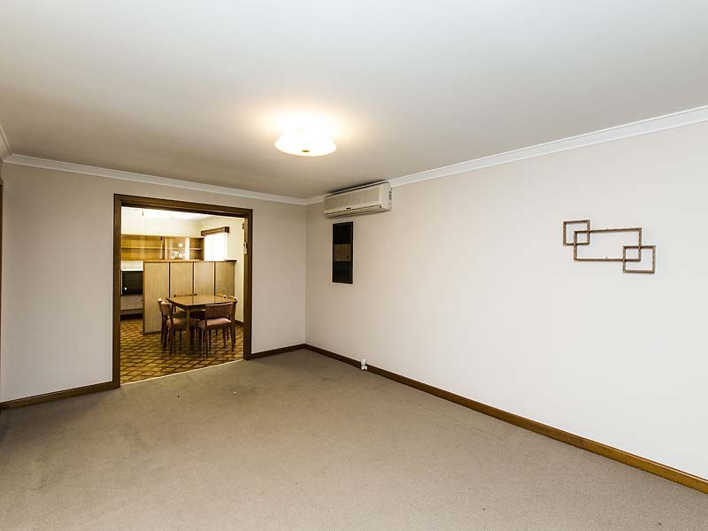 8 Burney Court, Kardinya WA 6163