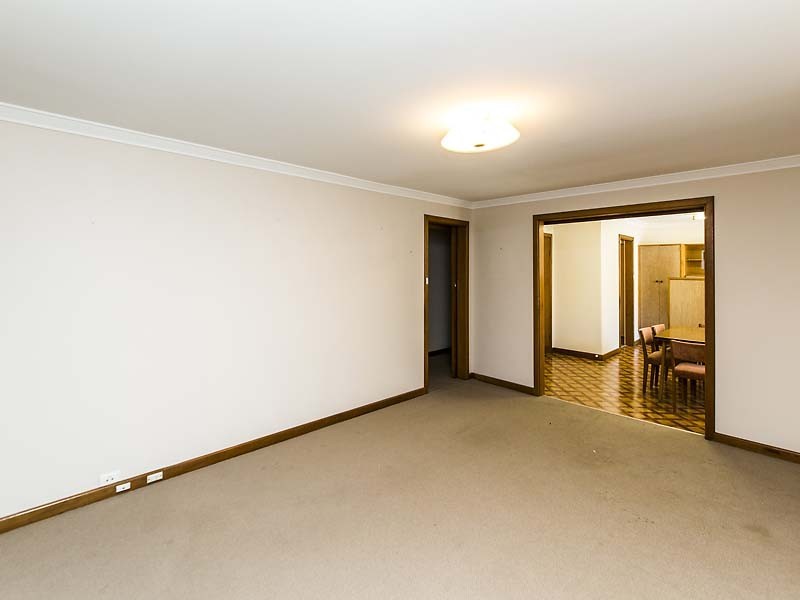 8 Burney Court, Kardinya WA 6163